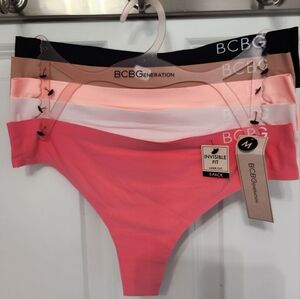 BCBG 5 Pack Invisible Fit Laser cut size M